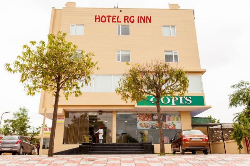 Hotel RG Inn